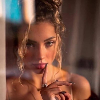 _Hela7's profile picture