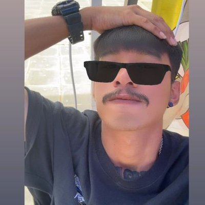 mak200256's profile picture