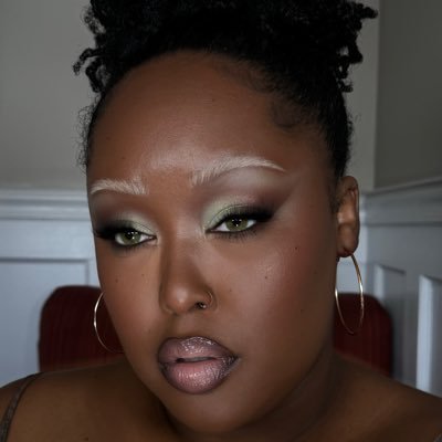 little miss “she never misses!”'s profile picture
