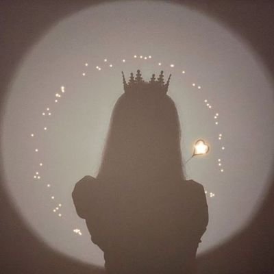 jowleenwood's profile picture