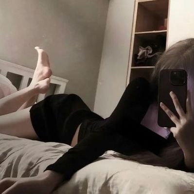 MoaningAlert's profile picture