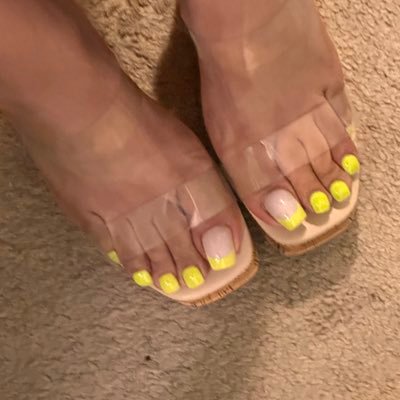 miafootgirl's profile picture