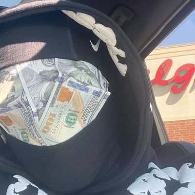LicMayers's profile picture