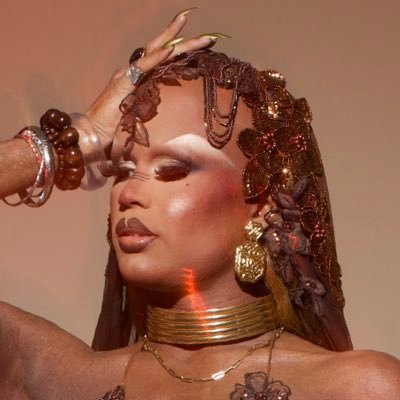 helvetikahblak's profile picture