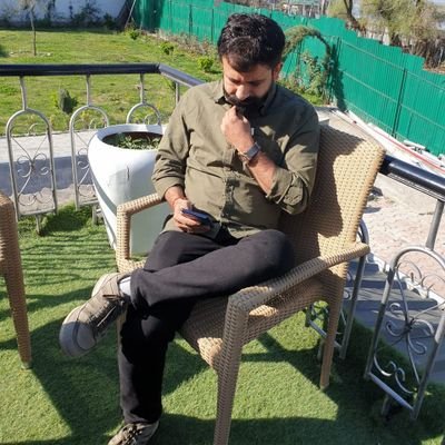sthakur8's profile picture