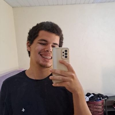 LEWIISJEANS's profile picture