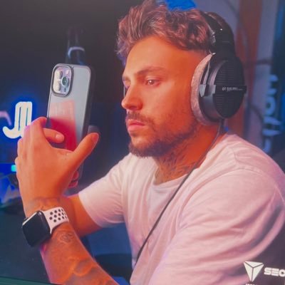 sAwsik's profile picture