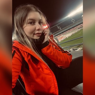 Flor 🐔's profile picture