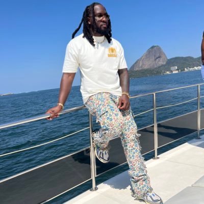 IonCareeeeeee's profile picture