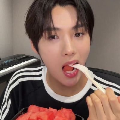 nyx 𖹭's profile picture