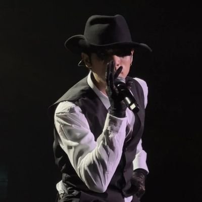 IanHourlyConcrt's profile picture