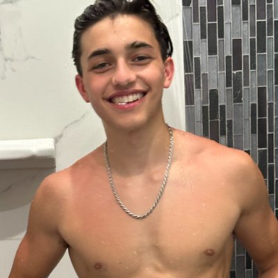 one_pantsman's profile picture