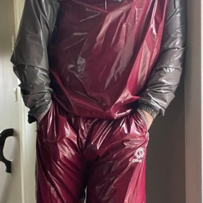 nylonfreak7's profile picture