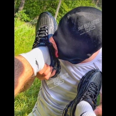 Sneakers🔥boy🇵🇱's profile picture