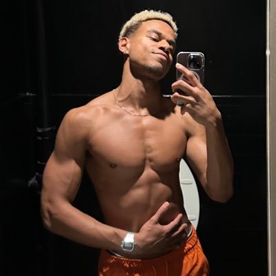 slmxny's profile picture