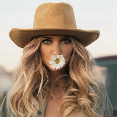 _SarahDarling's profile picture