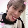 ୧⍤⃝😭's profile picture