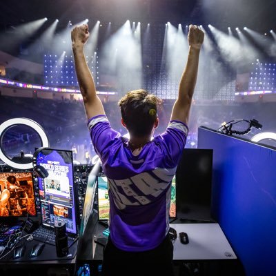 Nickool 🇨🇦's profile picture