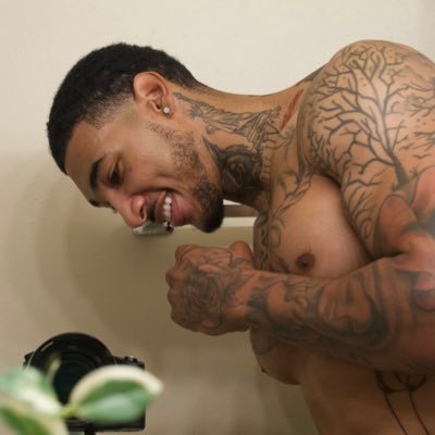 RealLeotheli0nn's profile picture