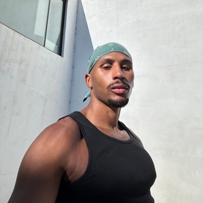 DerajOlegna's profile picture