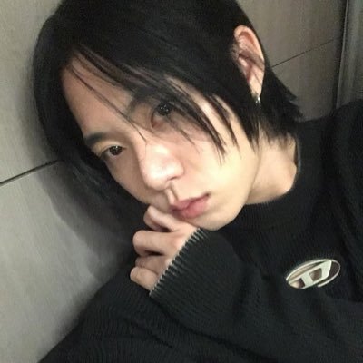 바이's profile picture