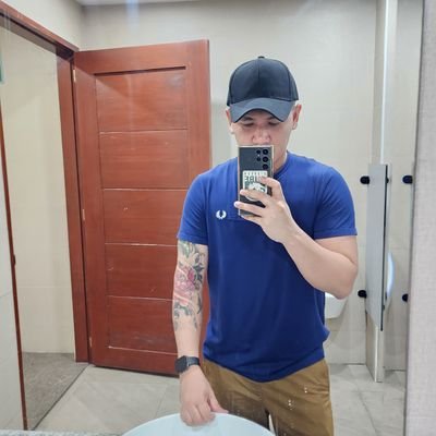 e y a n's profile picture