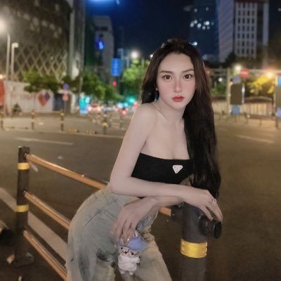Lady boy (saigon)'s profile picture