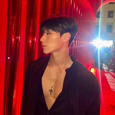 moon n' back's profile picture