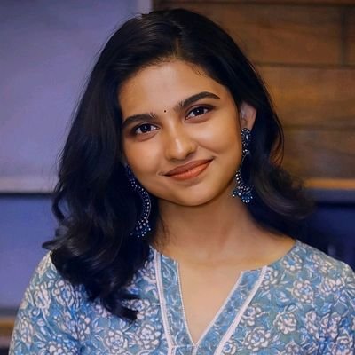 𝐌𝐚𝐥𝐥𝐮 𝐐𝐮𝐞𝐞𝐧𝐬❤️'s profile picture