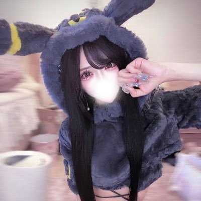 ℛ⃛'s profile picture