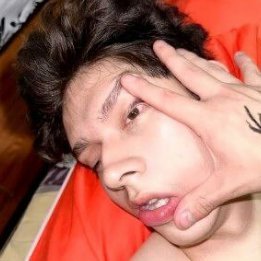 male eyes liker's profile picture