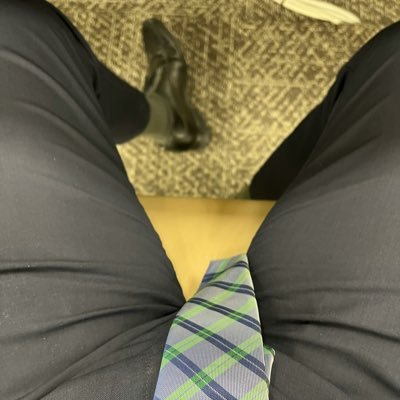 正装社畜's profile picture