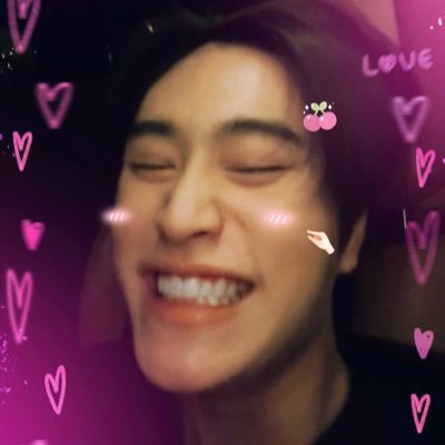 nookhong's profile picture