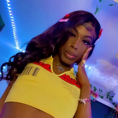 DayyoraaC's profile picture