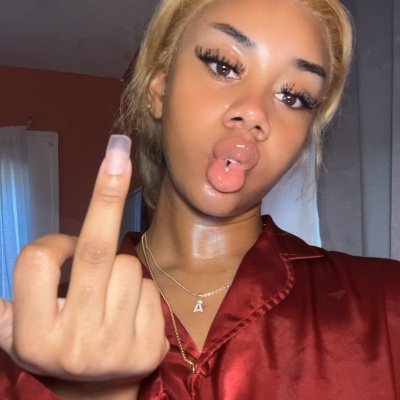 iiiialexandria's profile picture