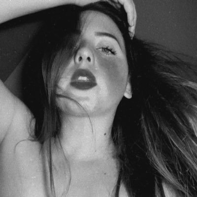 María Aréchiga🍒's profile picture