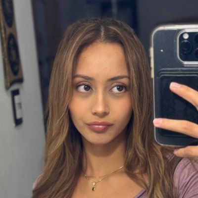 RoyalPotatoEsme's profile picture