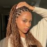 Whitney✨🍭's profile picture