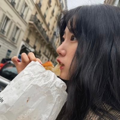 WEWE⁷'s profile picture