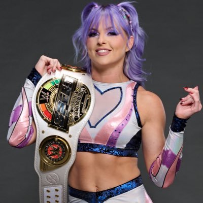 CandiceLeRae's profile picture