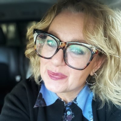 joanyycwest's profile picture
