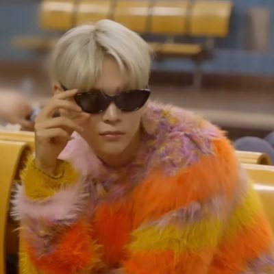 S(그림자)'s profile picture