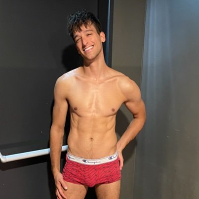 FikisDominik's profile picture