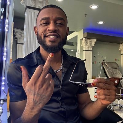 PoetPushDatPen's profile picture