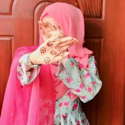 RahmeenZehra's profile picture