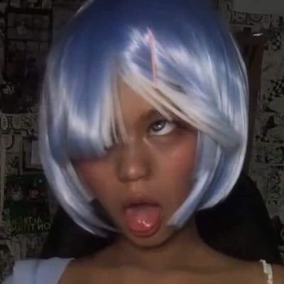 Eแอ๋มกระหรี่น้อยสู้ชีวิต's profile picture