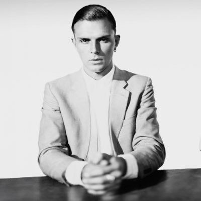 Theo Hutchcraft's profile picture