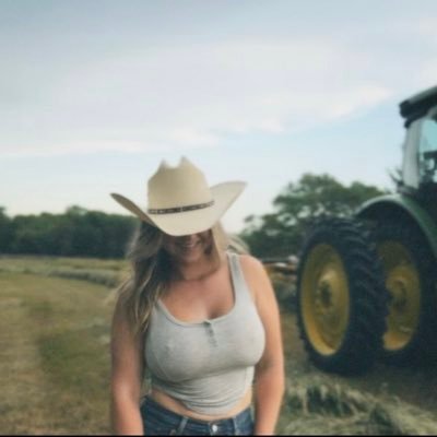 Emma Claire's profile picture