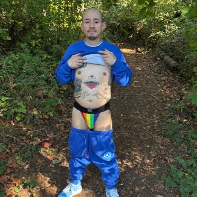 KinkyNips93's profile picture