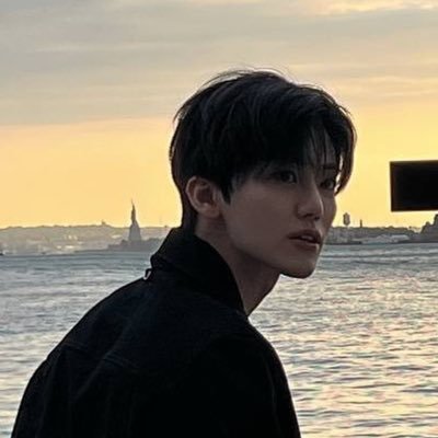 𝘩𝘰𝘸 𝘥𝘦𝘦𝘱 𝘪𝘴 𝘰𝘶𝘳 𝘭𝘰𝘷𝘦.'s profile picture